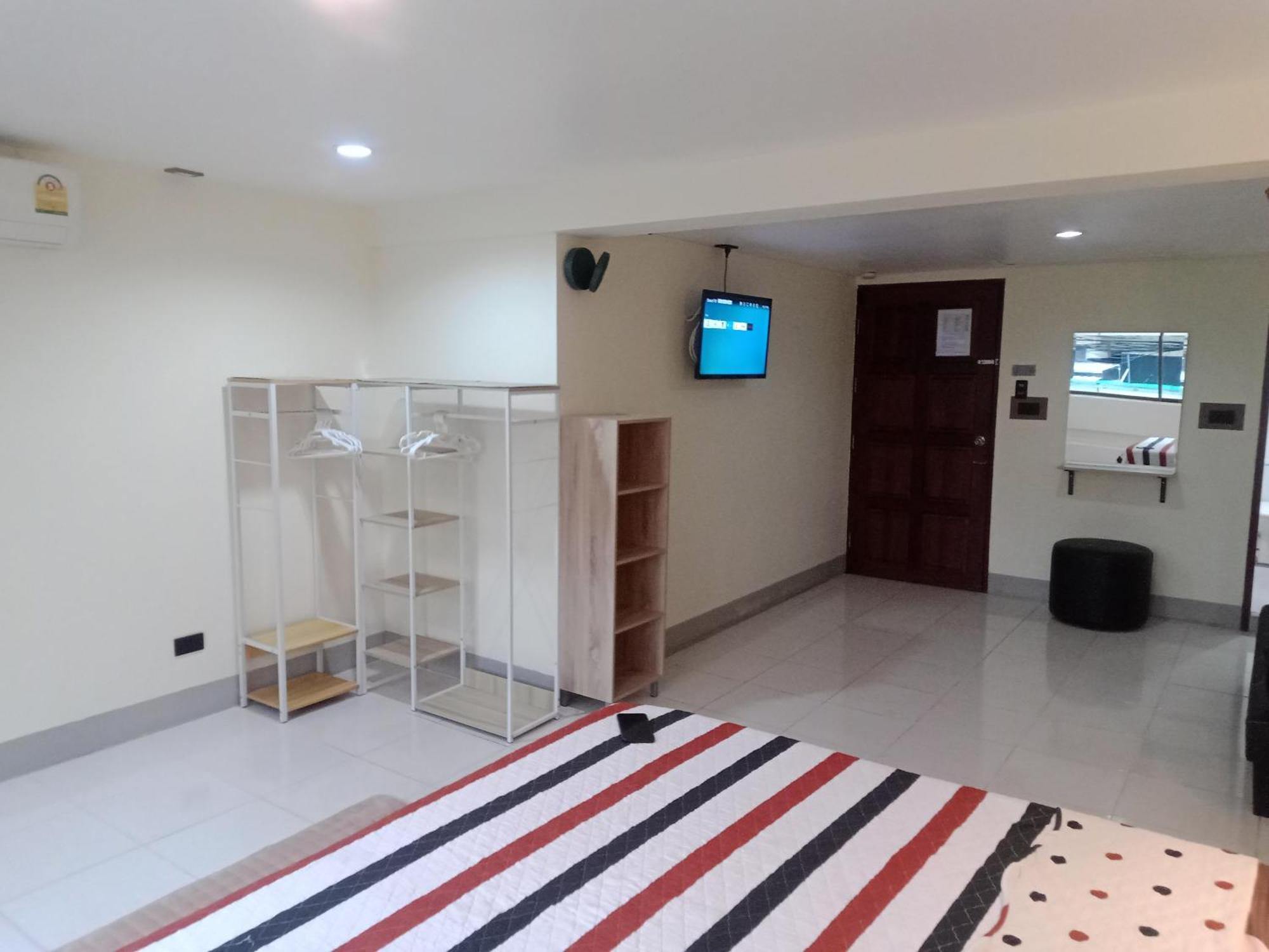 Living Room Guesthouse & Cafe Bar Karon Exterior photo